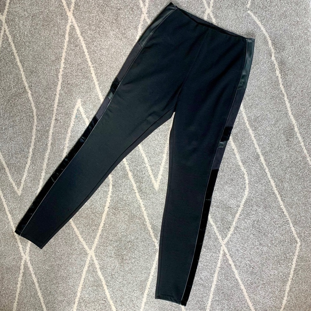 Lysse Black Leggings w/ Faux Fur Leather Sides